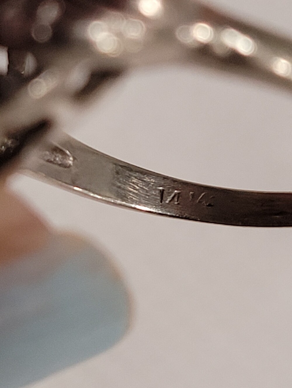 14k Solid White Gold Antique Diamond Ring - Picture 5 of 6
